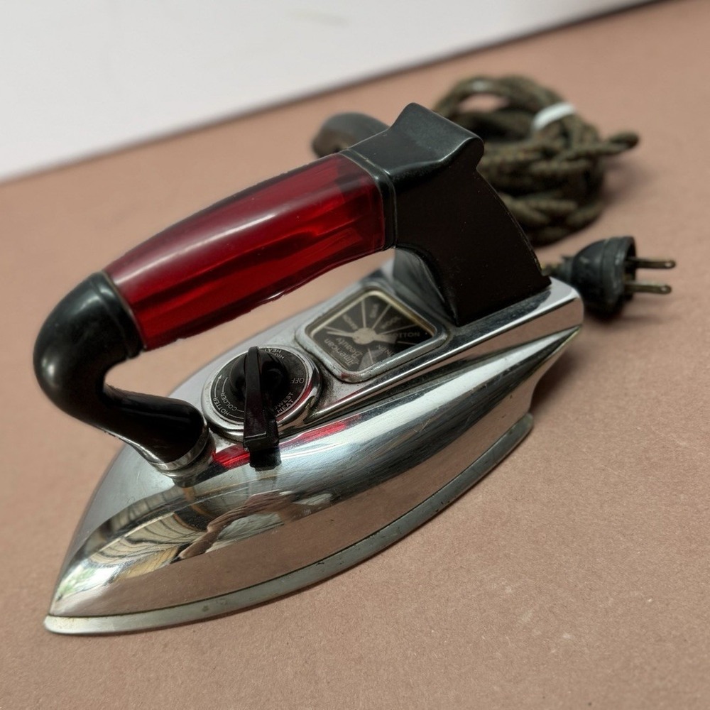 VINTAGE American Beauty Corded Dry Iron Adjustable Temp Chrome 110-120V TESTED